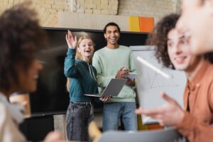 how to respond to classmates discussion post on canvas